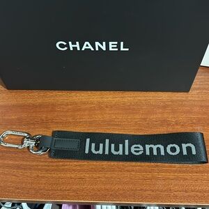 LULULEMON KEYCHAIN